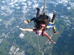 Juli skydiving